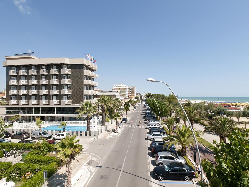 Hotel Eden Alba Adriatica Kültér fotó